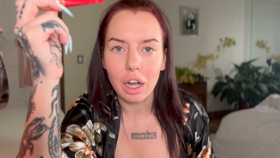 Scarlett Cummings - For The Girlies